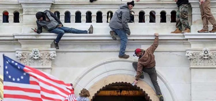 Abrió Trump “el camino a la anarquía y corrupción” Abrió Trump “el camino a la anarquía y corrupción”