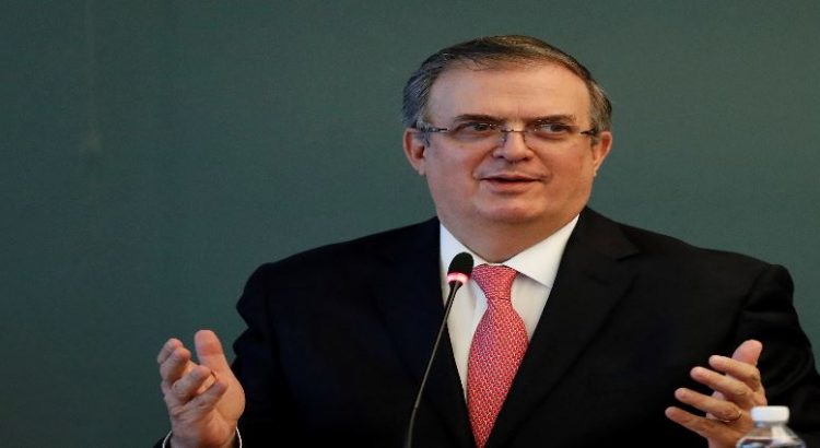 Marcelo Ebrard encabeza encuesta sobre presidenciales