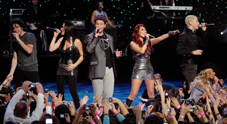 RBD llega a Chicago para la gira “Soy Rebelde Tour”