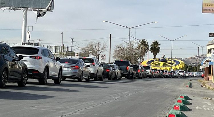 El Paso reporta largas filas para cruzar El Puente Internacional Paso del Norte
