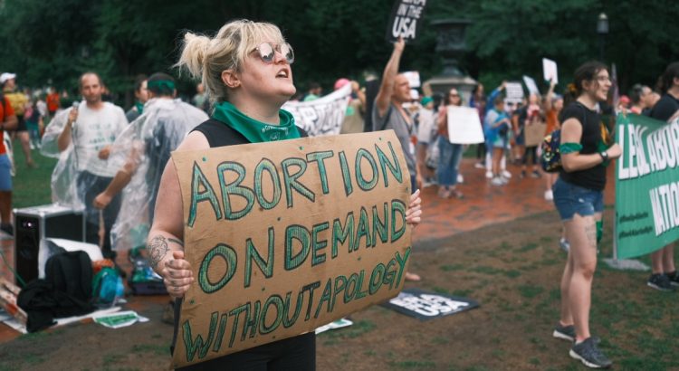 Tribunal Supremo de Texas, suspende sentencia que permitía abortar a una mujer con embarazo riesgoso