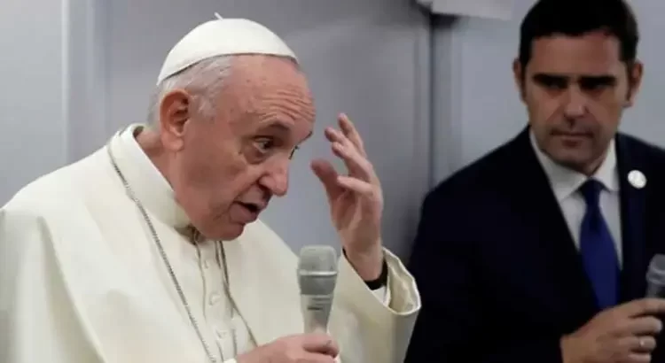 Autoriza el Papa bendición de parejas del mismo sexo
