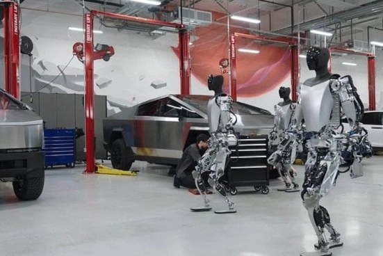 Robot de Tesla ataca a ingeniero en Texas