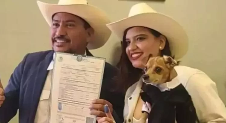 Firma perrito como testigo en la boda de sus «papás»