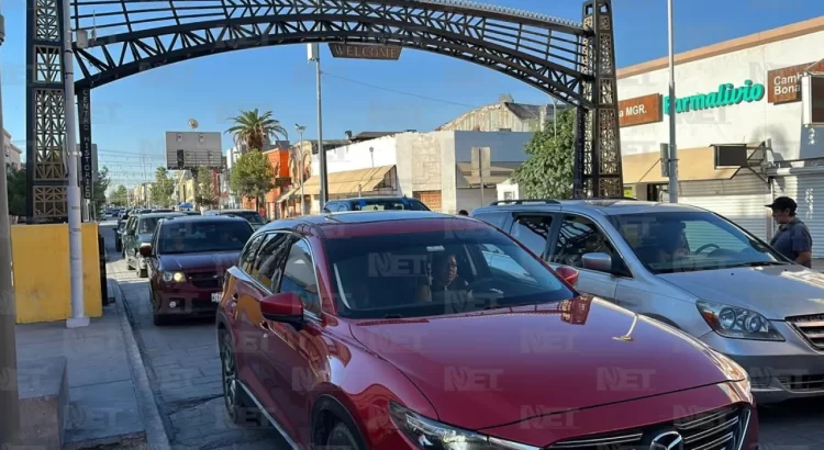 Aglomeraciones en la frontera: más de 30 minutos para cruzar a El Paso