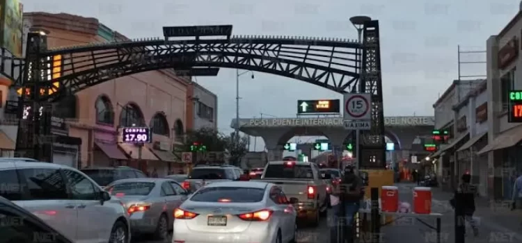 Filas para cruzar a El Paso disminuyen, aliviando la tensión en la frontera