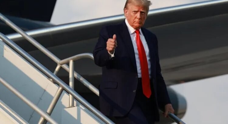 Trump recibe acusaciones de corrupción por aceptar un lujoso Boeing 747 de Qatar