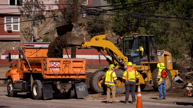 Miles de personas se quedaron sin electricidad en el condado de El Paso tras tormentas nocturnas y matutinas