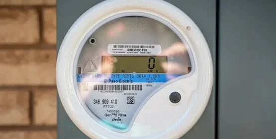 El Paso Electric emitirá reembolsos, EPISD aprueba tasa impositiva