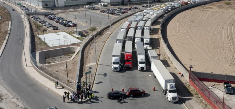 Comisionado optimista sobre el futuro del cruce fronterizo de camiones en Texas