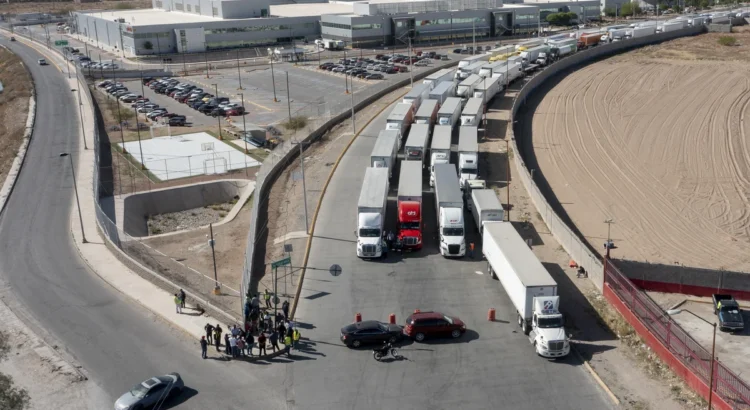 Comisionado optimista sobre el futuro del cruce fronterizo de camiones en Texas