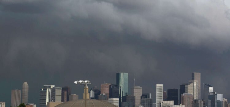 Texas se prepara para fuertes lluvias e inundaciones repentinas