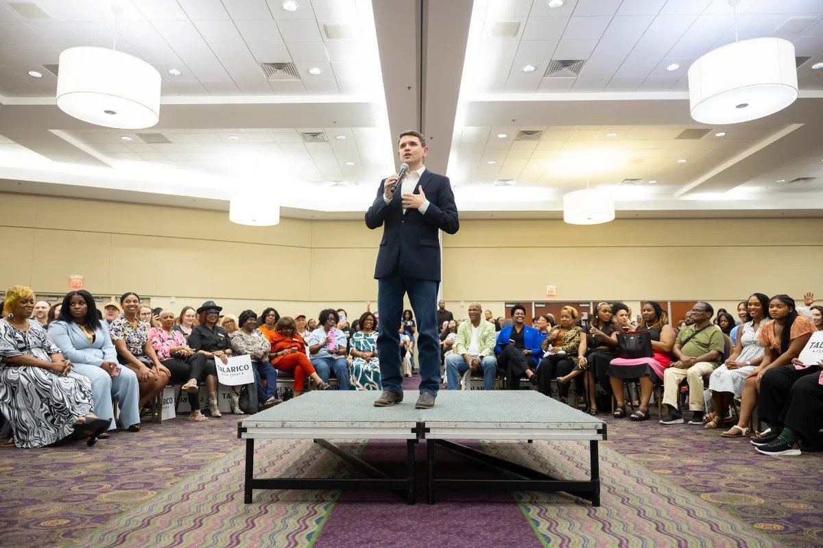 La mayoría de los votantes negros de Texas apoyan a Talarico sobre Paxton
